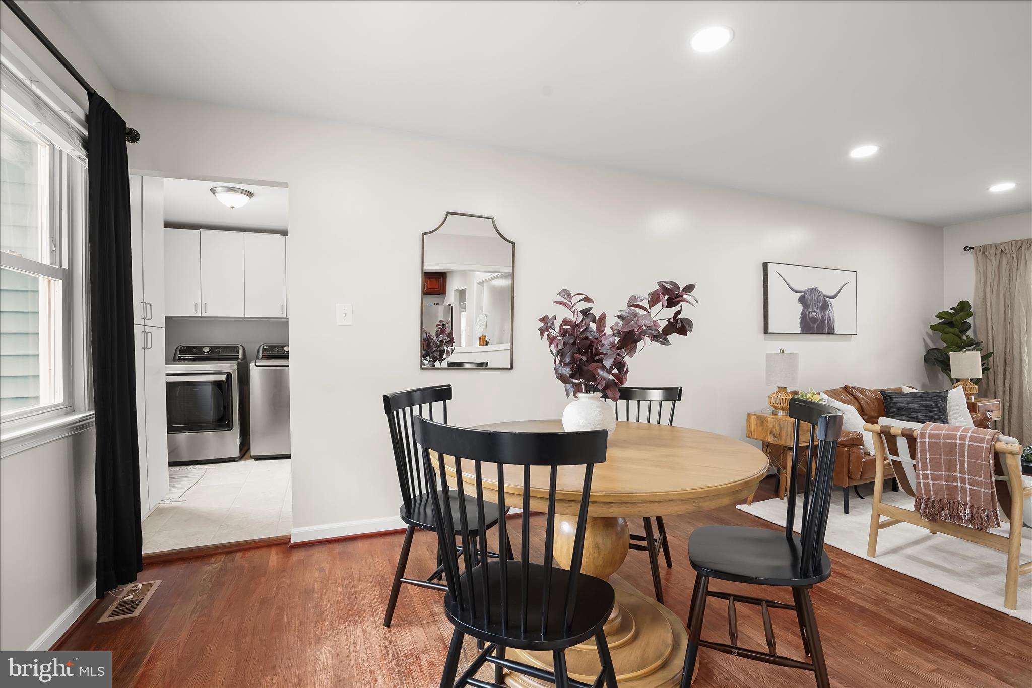 709 West Poplar Road Sterling, VA 20164 - Photo 7 of 44 709 W Poplar014