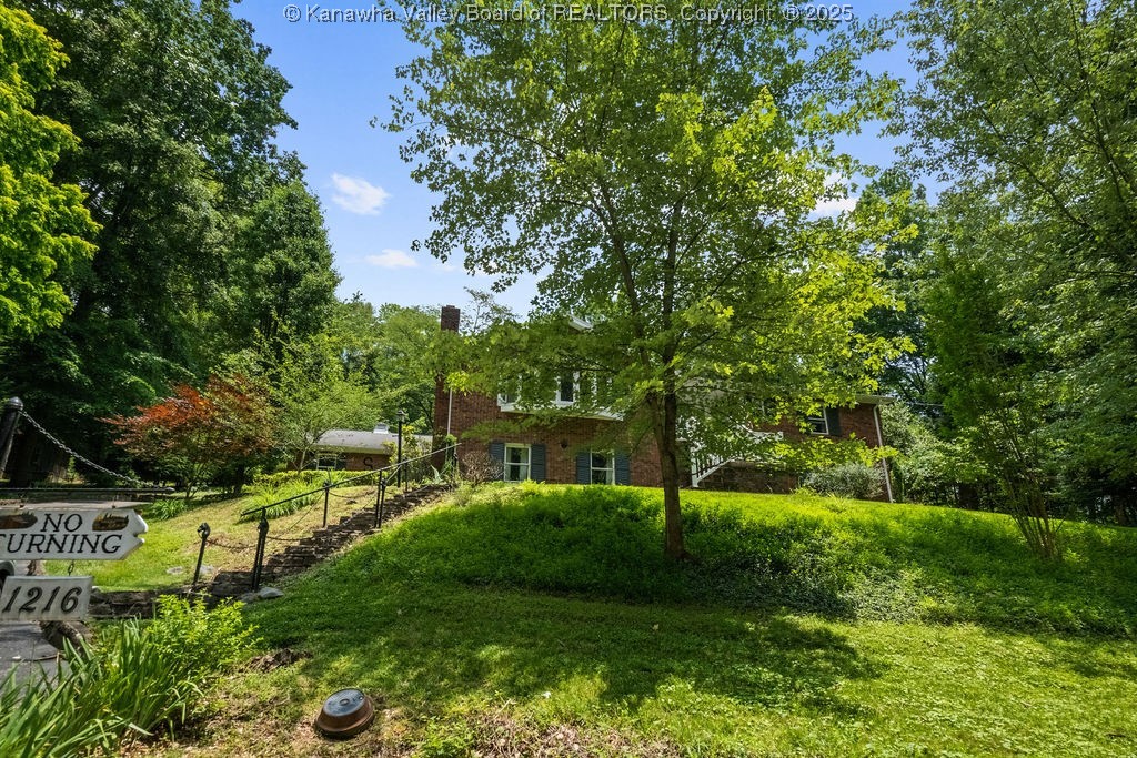 1216 Dudley Road Charleston, WV 25314 - Photo 2 of 48 Gallery Image 2