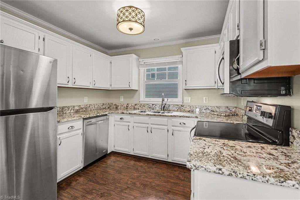 1052 Stamford Club Drive Rural Hall, NC 27045 - Photo 5 of 25