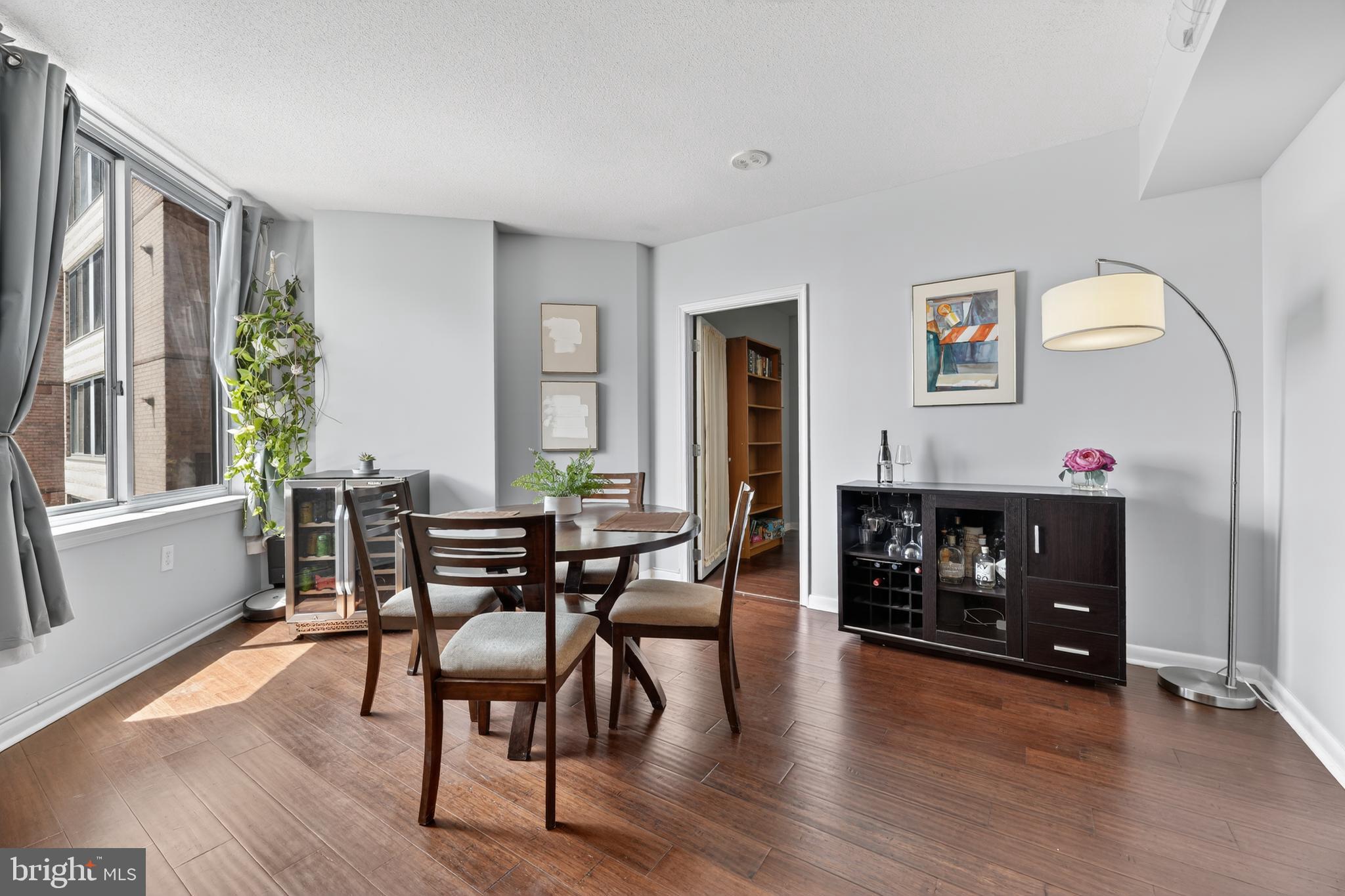 851 North Glebe Road, Unit 1301 Arlington, VA 22203 - Photo 20 of 84 Perfection From Morning Coffee to Evening Wine!