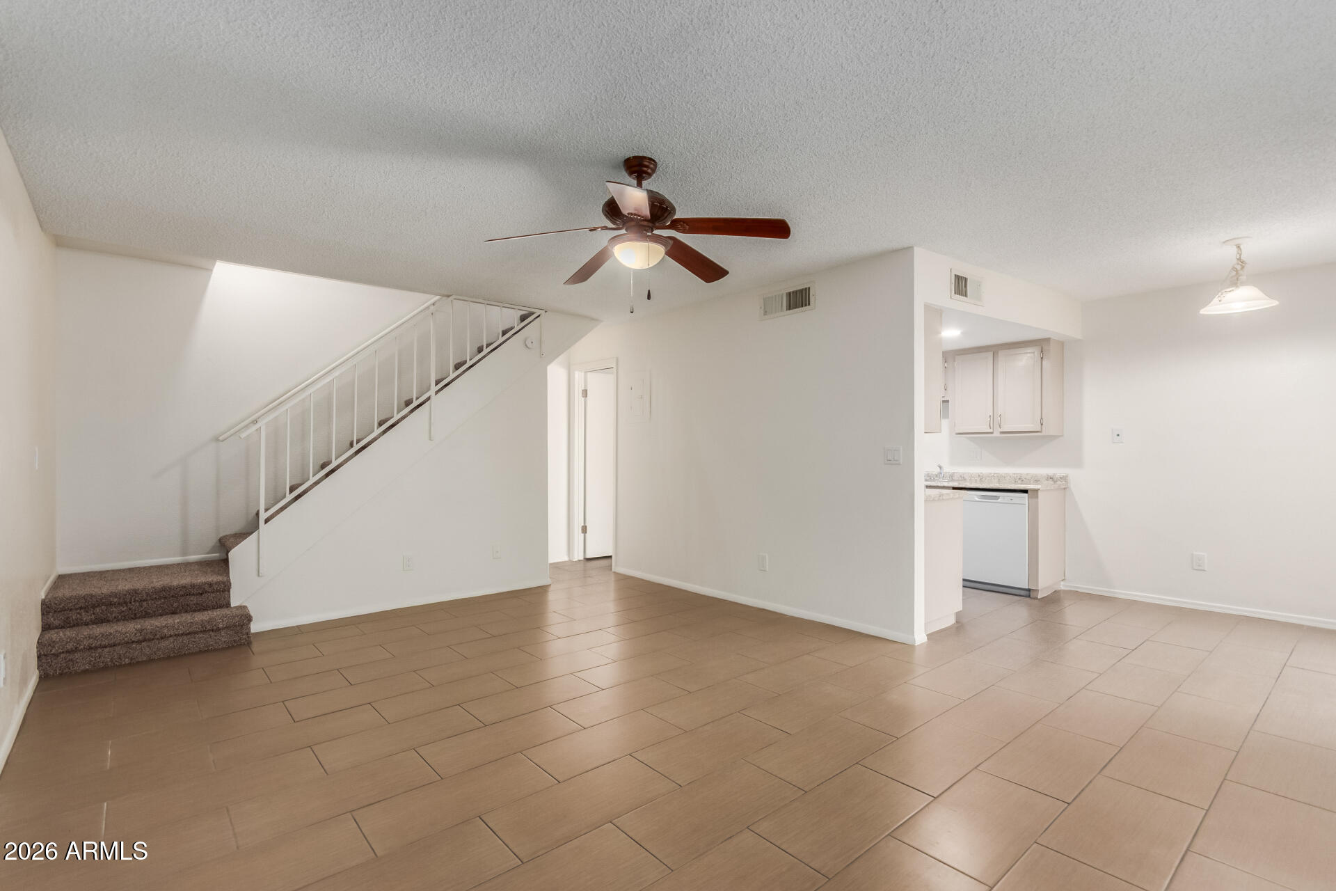 860 East Brown Road, Unit 8 Mesa, AZ 85203 - Photo 2 of 47 08 Brown