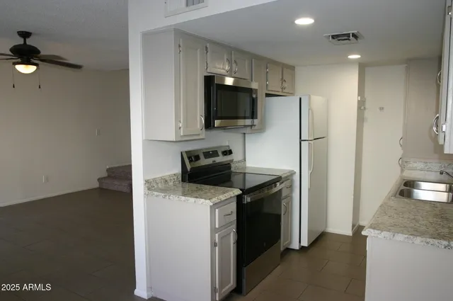 $1,650 | 860 East Brown Road, Unit 8, Mesa, AZ 85203
