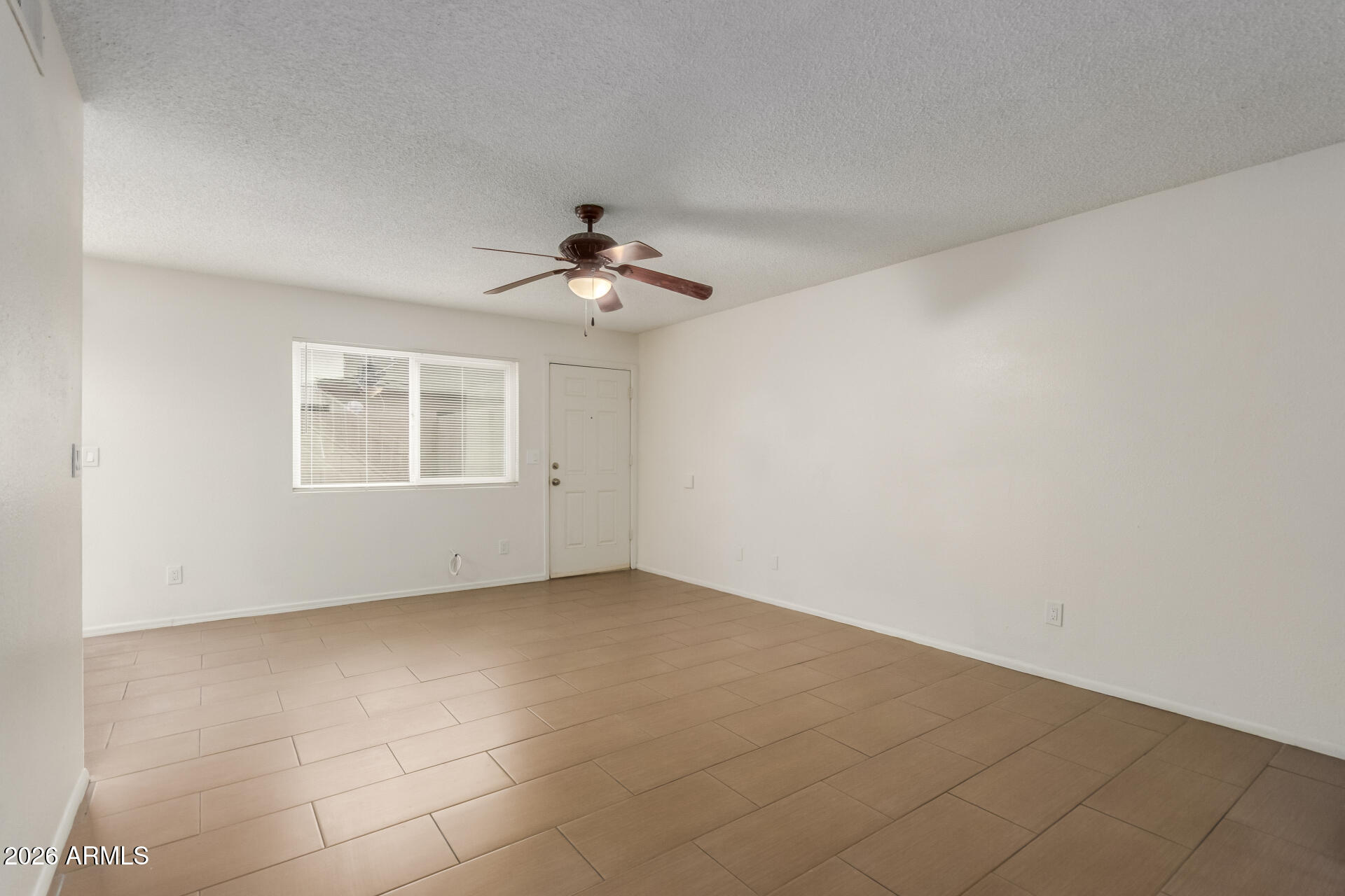 860 East Brown Road, Unit 8 Mesa, AZ 85203 - Photo 3 of 47 09 Brown