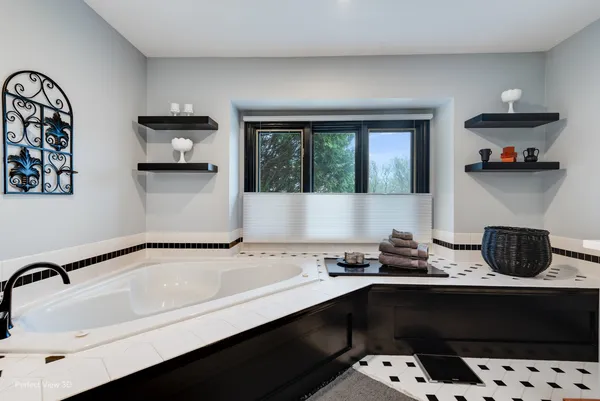 $899,000 | 38W710 Bonnie Court, St. Charles, IL 60175