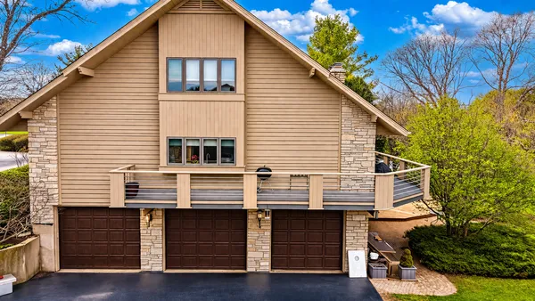 $899,000 | 38W710 Bonnie Court, St. Charles, IL 60175