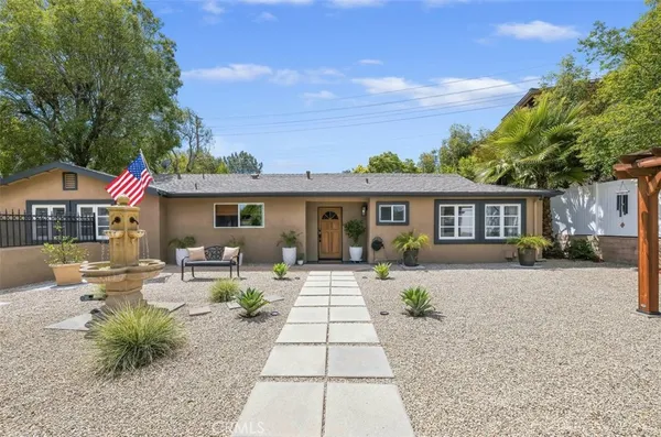 $1,200,000 | 554 Calle Jazmin, Thousand Oaks, CA 91360