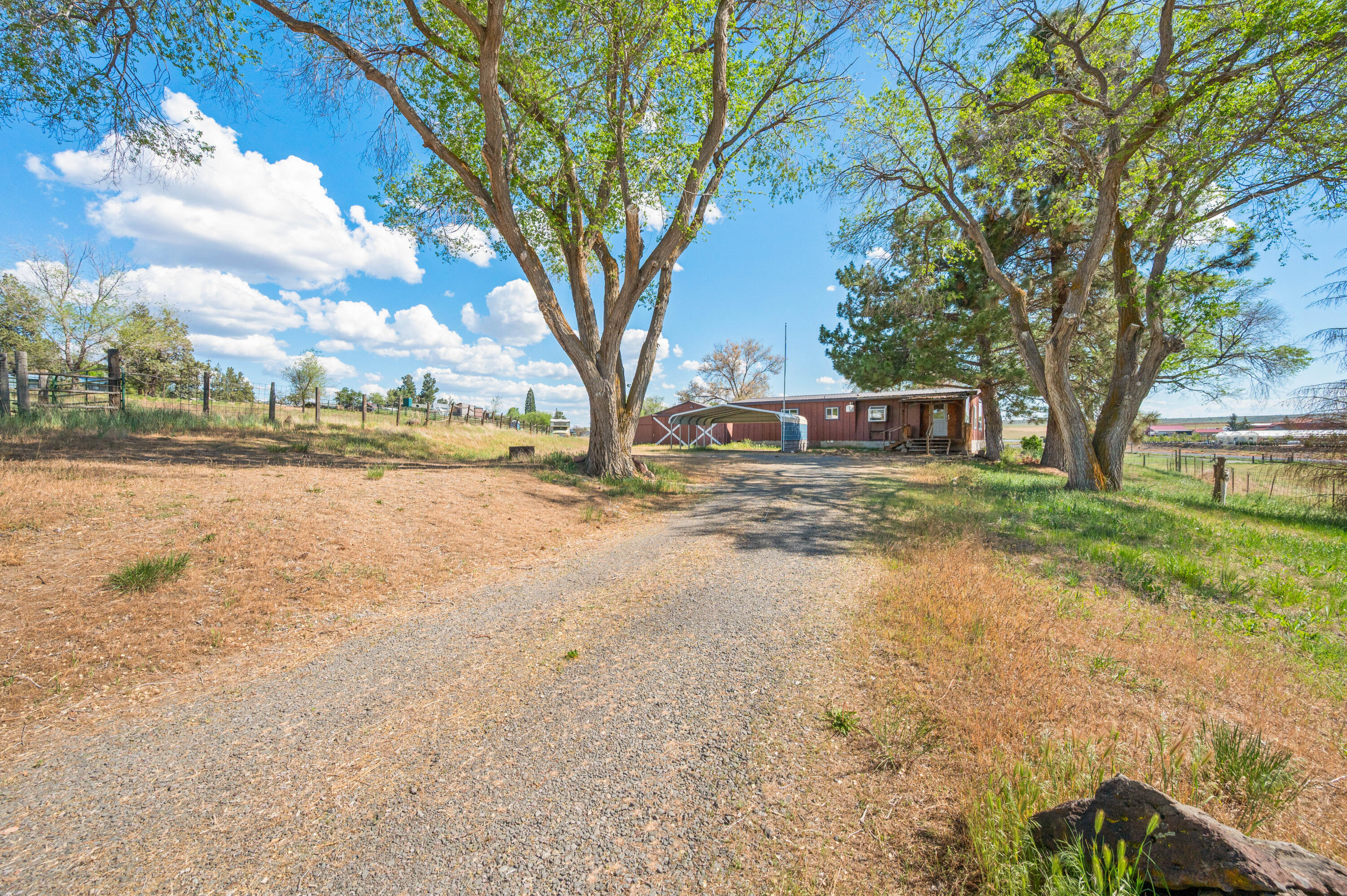 133 Southwest Tompsett Street Madras, OR 97741 - Photo 33 of 56
