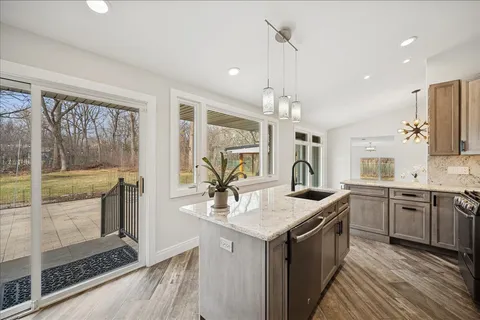 $924,900 | 2640 Forest Glen Trail, Riverwoods, IL 60015