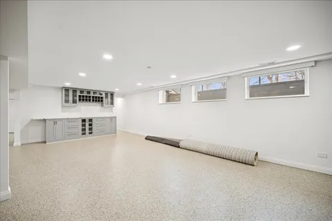 $924,900 | 2640 Forest Glen Trail, Riverwoods, IL 60015