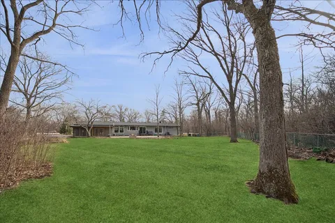 $924,900 | 2640 Forest Glen Trail, Riverwoods, IL 60015