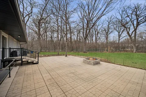 $924,900 | 2640 Forest Glen Trail, Riverwoods, IL 60015