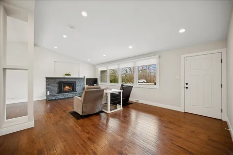 $924,900 | 2640 Forest Glen Trail, Riverwoods, IL 60015