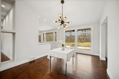 $924,900 | 2640 Forest Glen Trail, Riverwoods, IL 60015