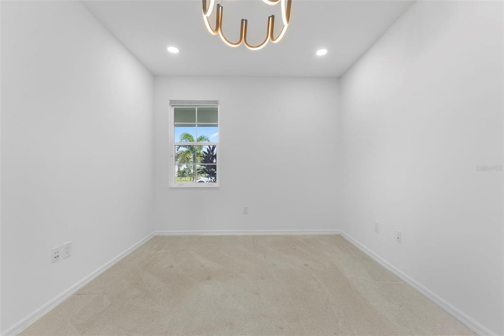 8121 Sternway Road Sarasota, FL 34240 - Photo 27 of 34 Gallery Image 27