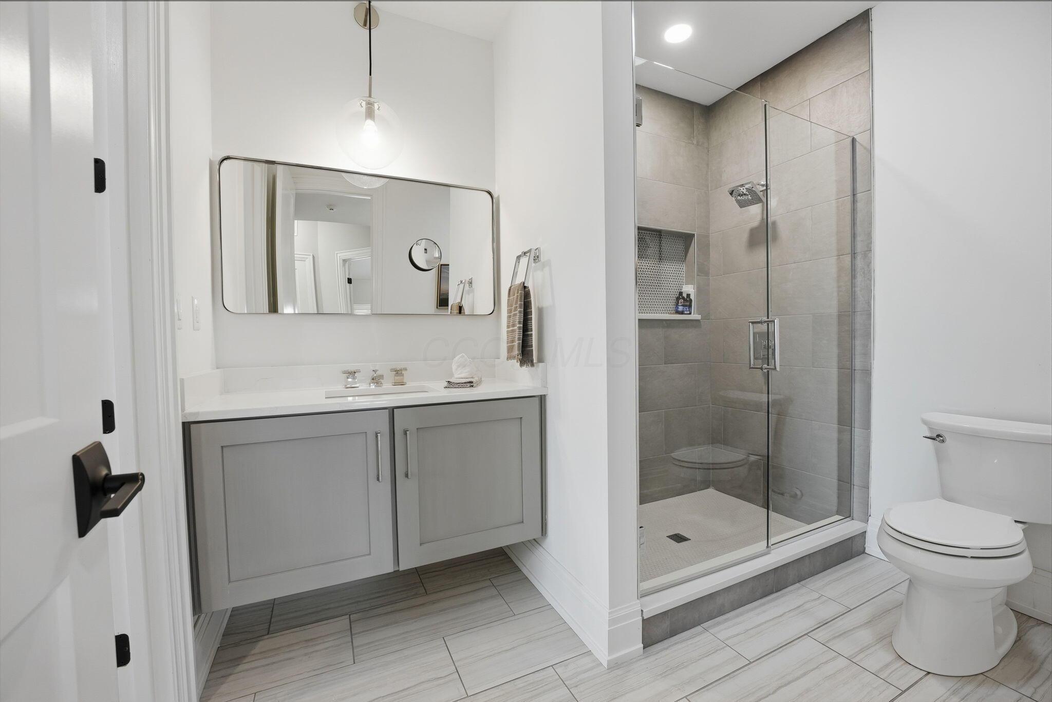 10122 Concord Road Dublin, OH 43017 - Photo 65 of 119 Jack & Jill Bath