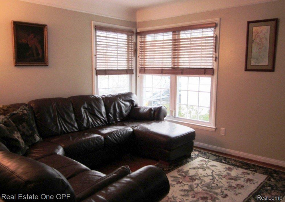 1616 East Maple Road Birmingham, MI 48009 - Photo 7 of 16 7 Living room