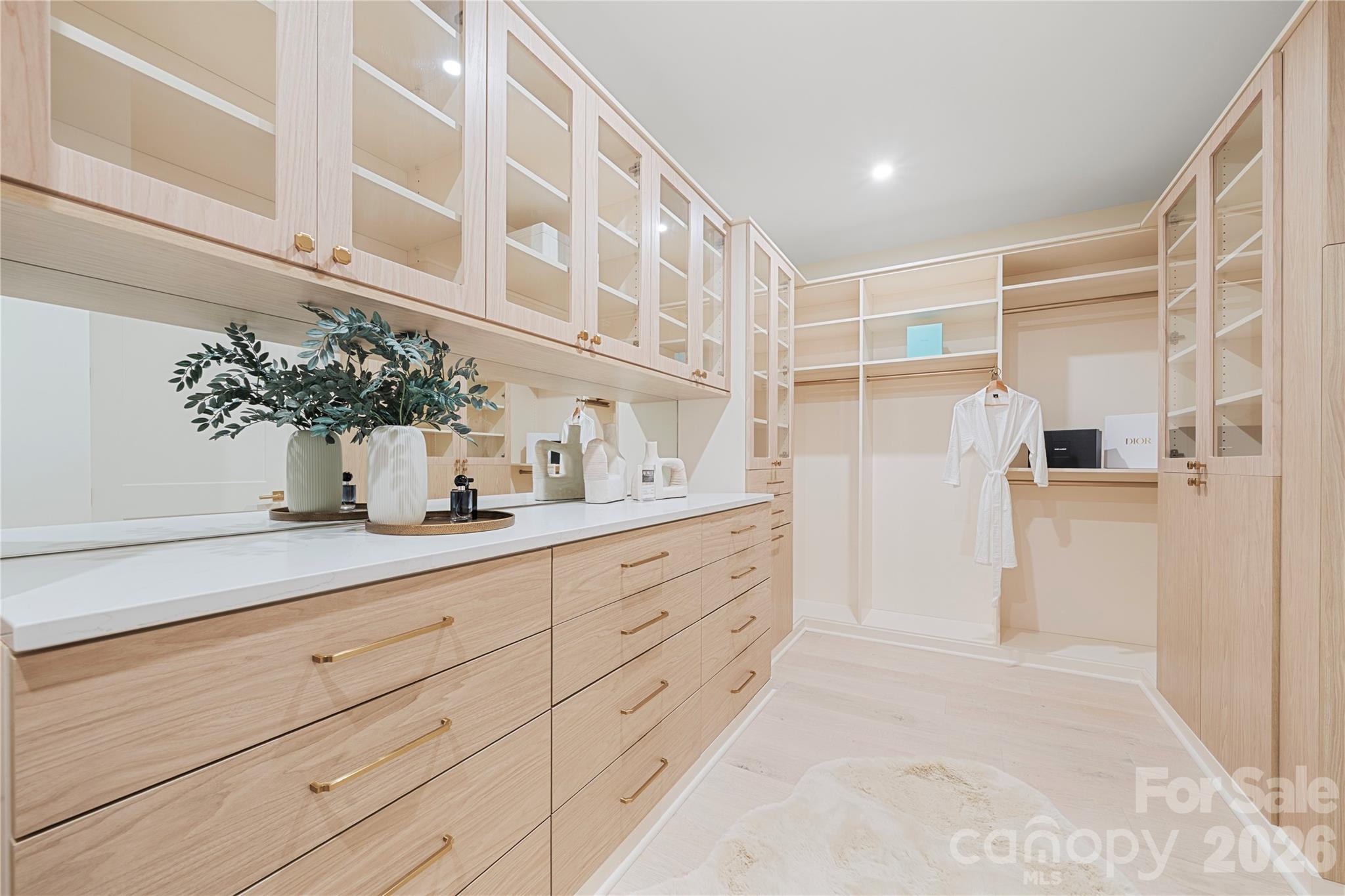 409 Queens Road, Unit 503 Charlotte, NC 28207 - Photo 16 of 30 Gallery Image 16