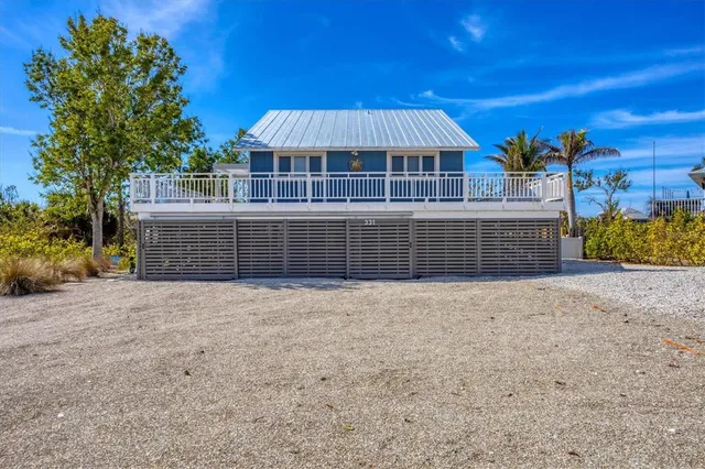 a view of a house with a outdoor space