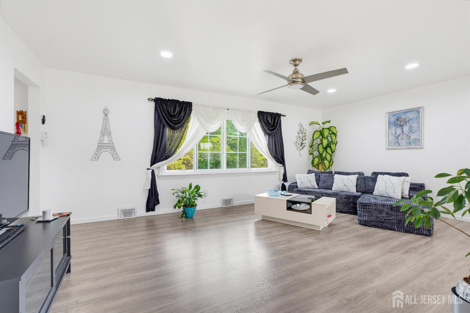 125 Higgins Road Old Bridge, NJ 07747 - Photo 6 of 47 Gallery Image 6