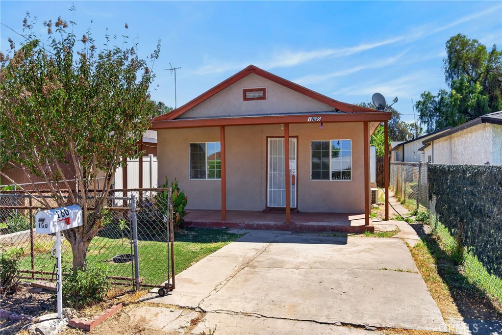 160 Highland Avenue Riverside, CA 92507 - Photo 3 of 30 Gallery Image 3