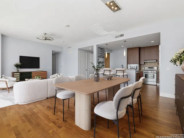 $579,000 | 610 East Market Street, Unit 2811, San Antonio, TX 78205