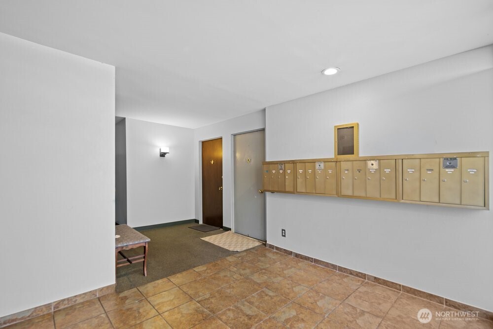 303 North 44th Street, Unit 203 Seattle, WA 98103 - Photo 24 of 40 Gallery Image 24
