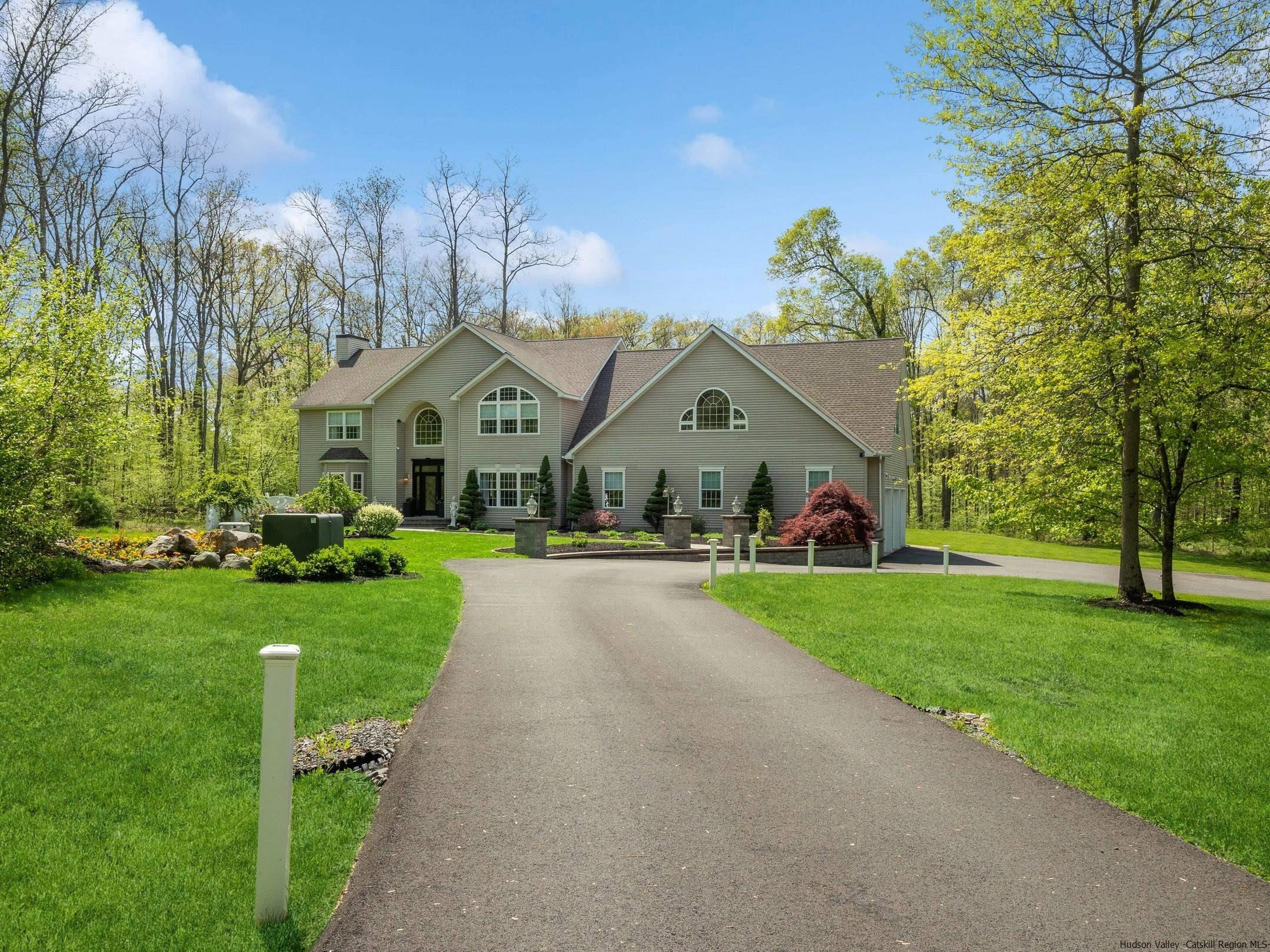1764 Albany Post Road Wallkill, NY 12589 - Photo 4 of 34 Photo 4