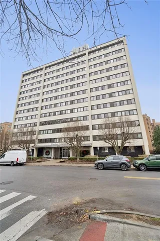 $650,000 | 803 West 48th Street, Unit 402, Kansas City, MO 64112