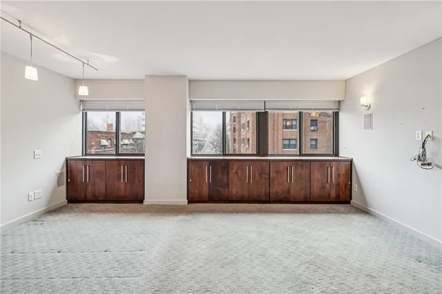 $650,000 | 803 West 48th Street, Unit 402, Kansas City, MO 64112