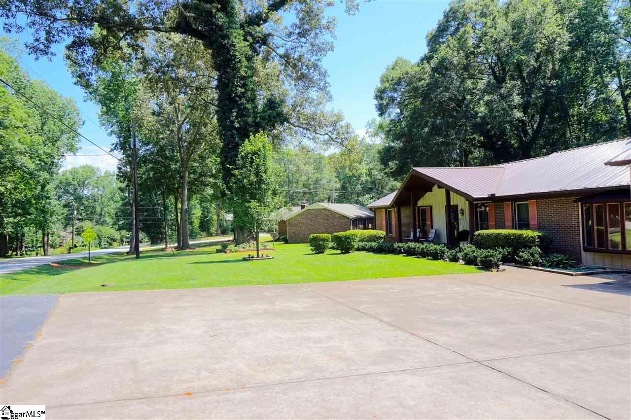 802 Standing Springs Road Greenville, SC 29605 - Photo 3 of 35 Gallery Image 3