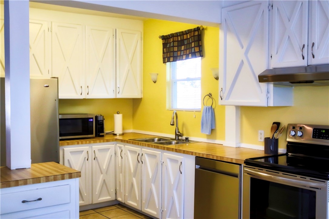 787 Bernon Street Woonsocket, RI 02895 - Photo 15 of 37 Kitchen w/SS Appliances