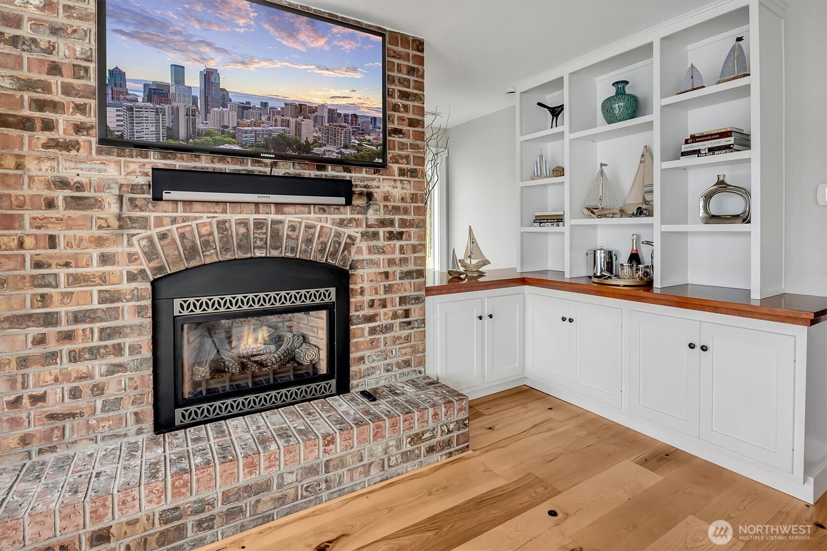 11262 Riviera Place Northeast Seattle, WA 98125 - Photo 12 of 34