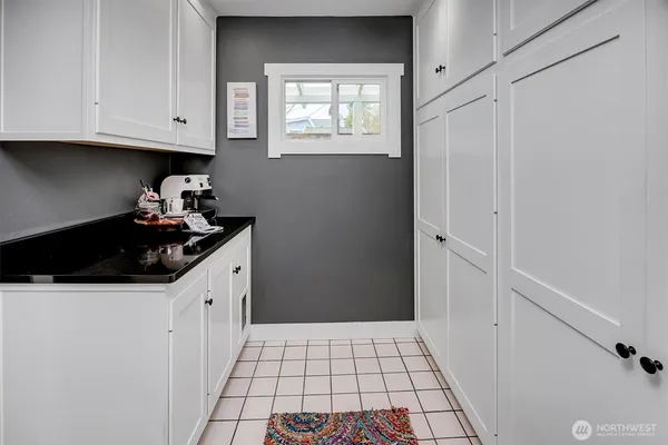 $2,100,000 | 11262 Riviera Place Northeast, Seattle, WA 98125