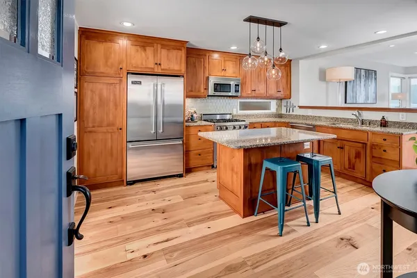 $2,100,000 | 11262 Riviera Place Northeast, Seattle, WA 98125