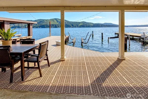 $2,100,000 | 11262 Riviera Place Northeast, Seattle, WA 98125