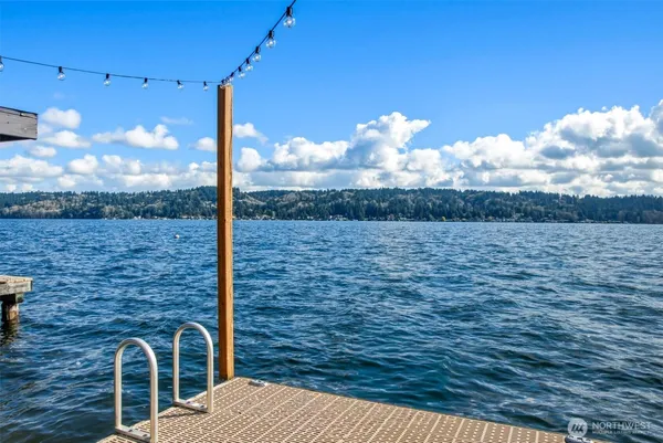 $2,100,000 | 11262 Riviera Place Northeast, Seattle, WA 98125