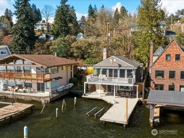 $2,100,000 | 11262 Riviera Place Northeast, Seattle, WA 98125
