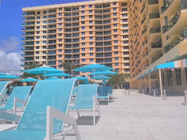 $3,300 | 2501 South Ocean Drive, Unit 1021, Hollywood, FL 33019