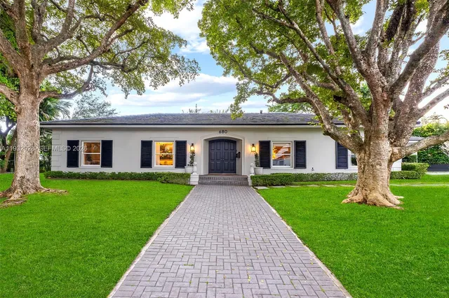 $10,800,000 | 680 Buttonwood Lane, Miami, FL 33137