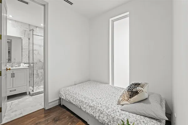 $10,800,000 | 680 Buttonwood Lane, Miami, FL 33137