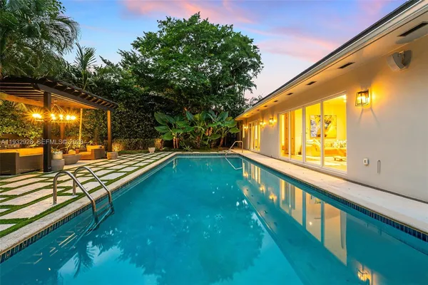 $10,800,000 | 680 Buttonwood Lane, Miami, FL 33137