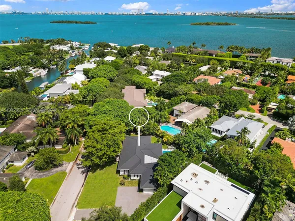 $10,800,000 | 680 Buttonwood Lane, Miami, FL 33137