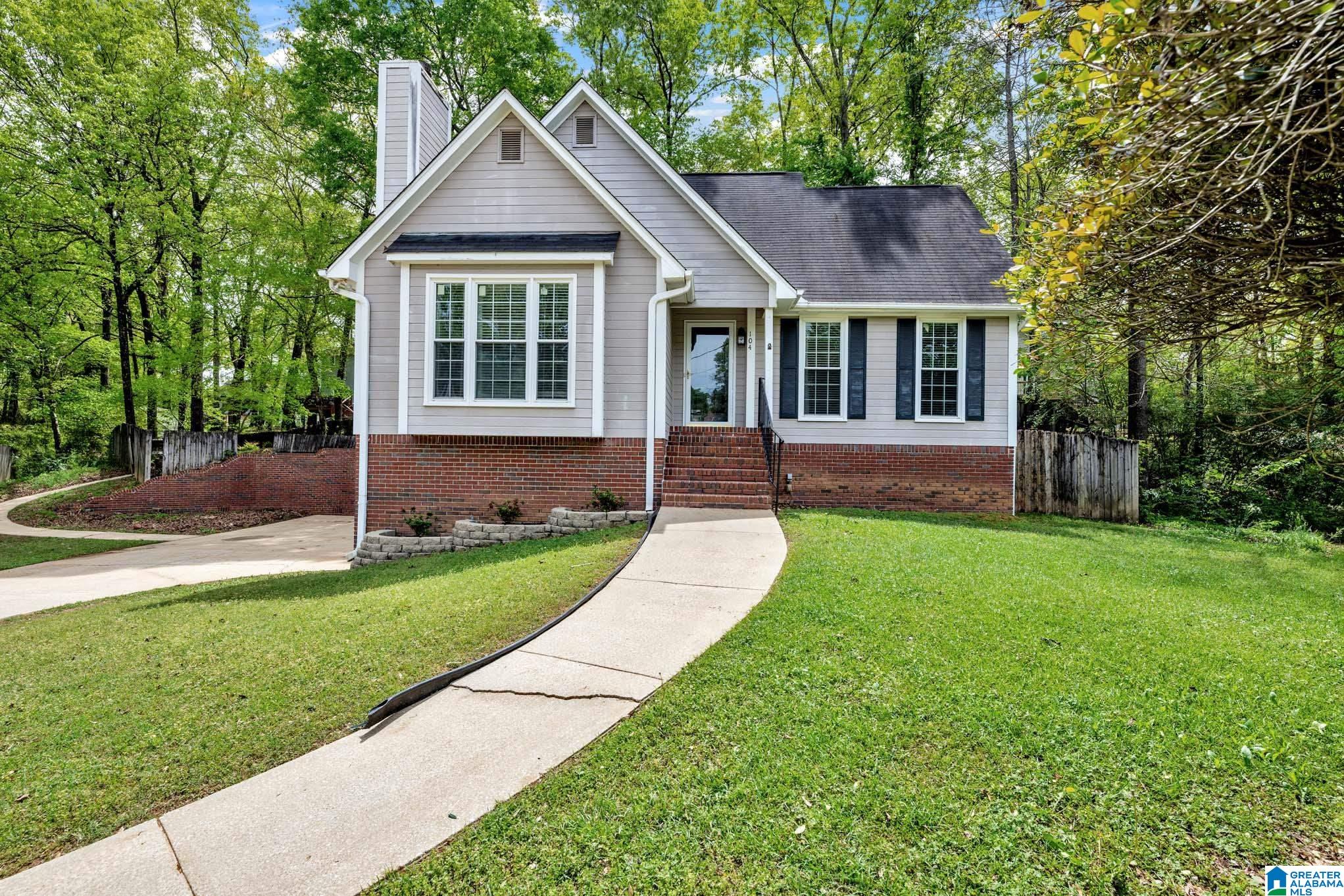 104 Comanche Circle Alabaster, AL 35007 - Photo 1 of 38