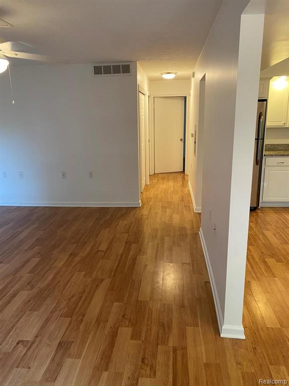 205 East Jolly Road, Unit 8 Lansing, MI 48910 - Photo 5 of 23