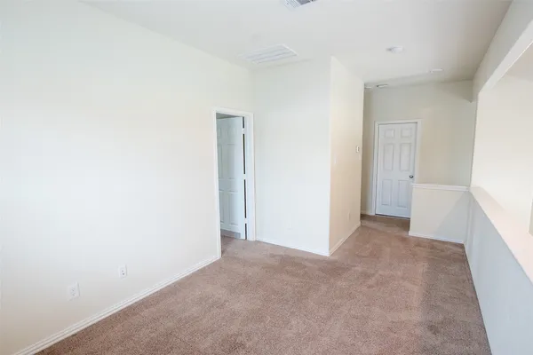 $2,600 | 216 North Lynx Trail, Montgomery, TX 77316