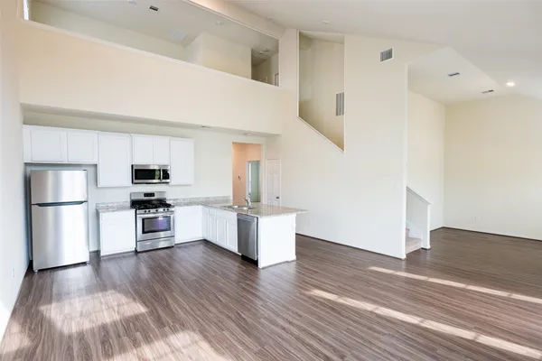 $2,600 | 216 North Lynx Trail, Montgomery, TX 77316