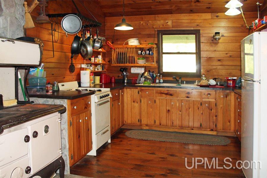 4623 East 26th Road Chatham, MI 49816 - Photo 4 of 28