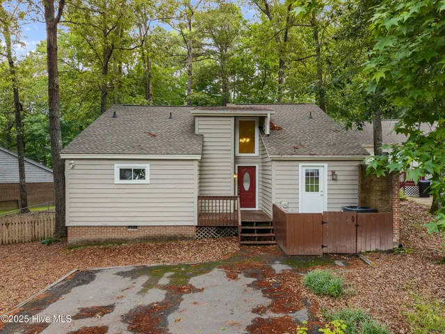 $1,800 | 968 South Bay Drive, Sanford, NC 27332