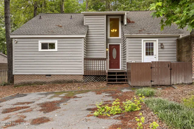 $1,800 | 968 South Bay Drive, Sanford, NC 27332