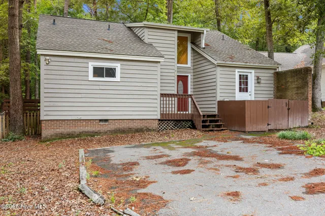 $1,800 | 968 South Bay Drive, Sanford, NC 27332